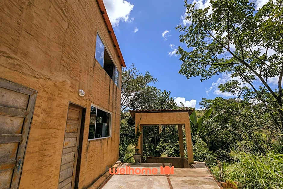 Casa na pedra em Serra Negra vista para montanha