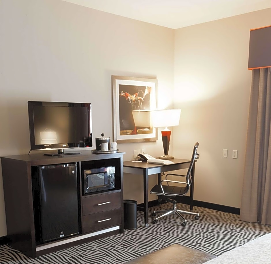 Hampton Inn By Hilton And Suites Tulsa Central