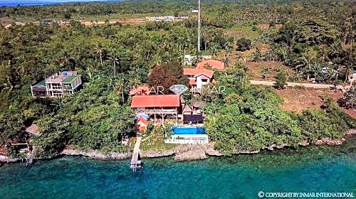 Uncle Rock's House & Diving Resort