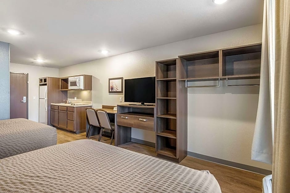 WoodSpring Suites Colton