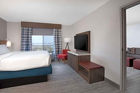 1 King 1 Bedroom Suite With Sofabed