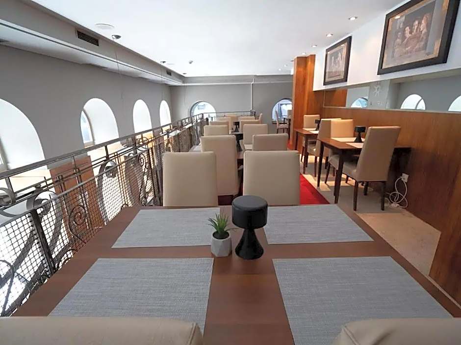 Hotel Astra
