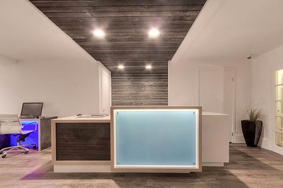 Oceanside Marina Suites