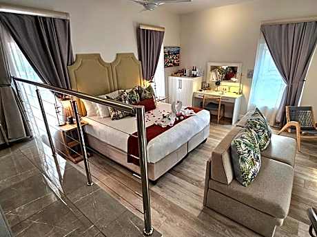 Superior King Suite