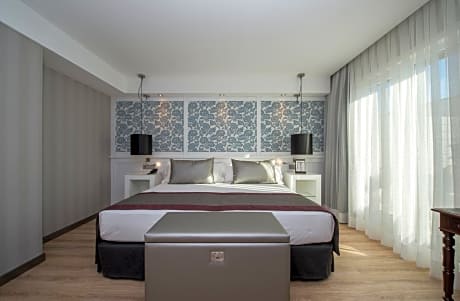 Superior Double or Twin Room with Pool & Spa Access