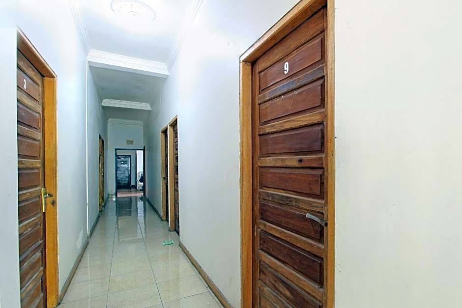 OYO 92821 Wisma Zahira 2 Syariah