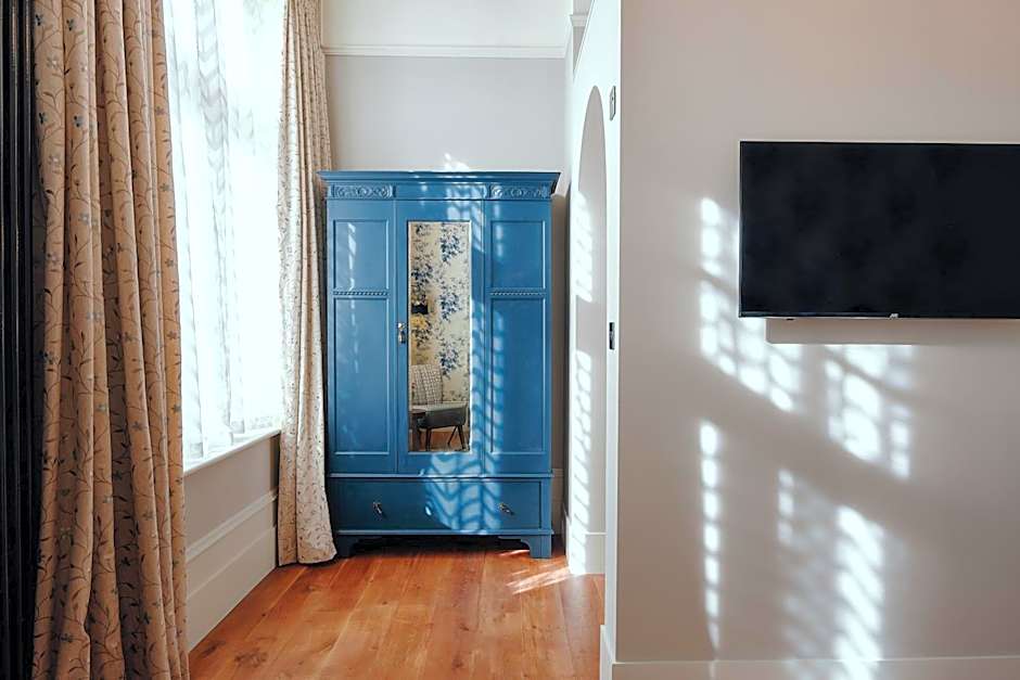 The Black Lion Pub & Boutique Guesthouse