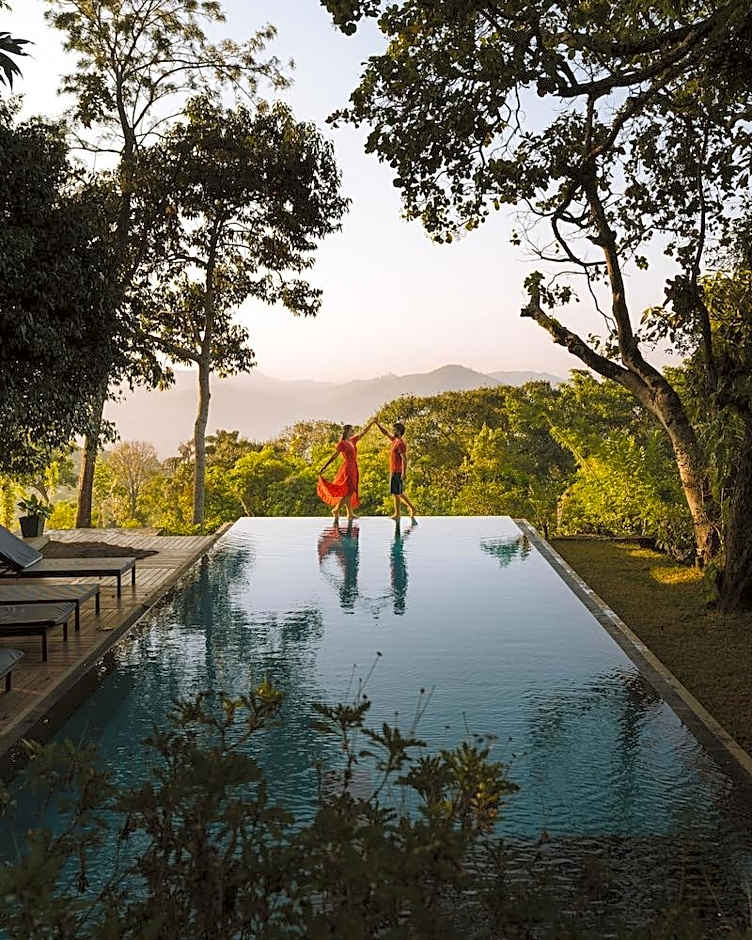 Mountbatten Bungalow - Thema Collection