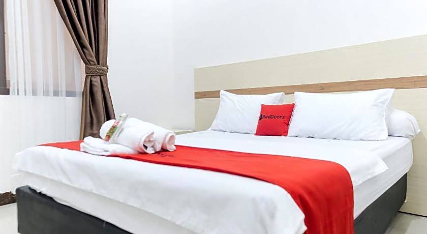 RedDoorz Syariah @ Jalan Ir Haji Juanda Jambi