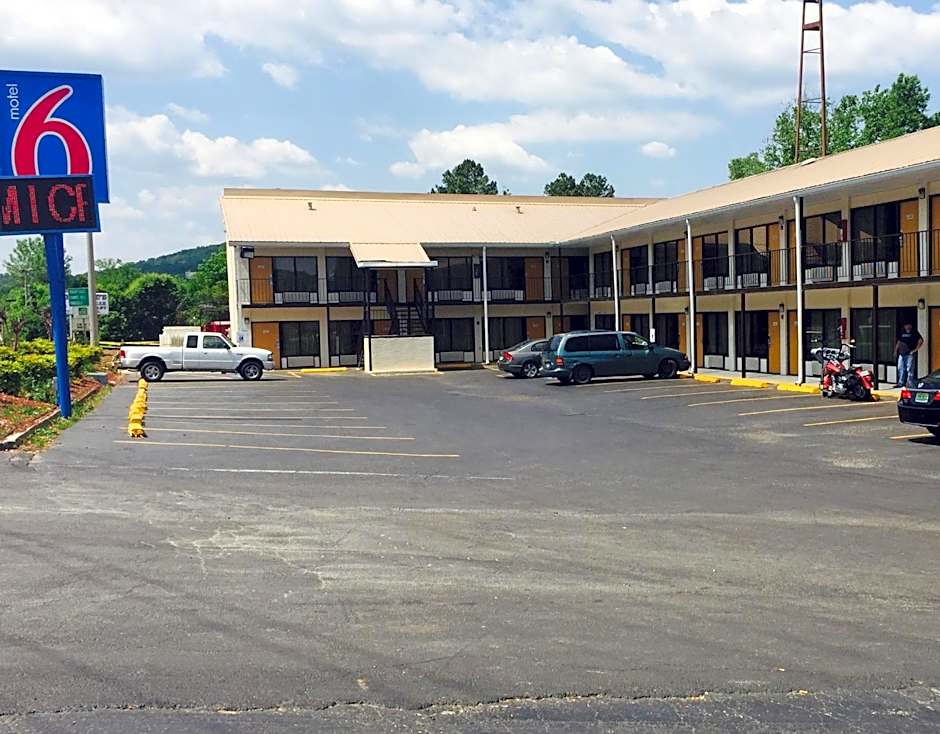 Motel 6-Dalton, GA