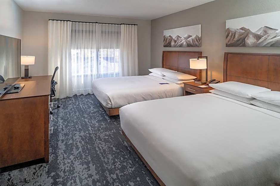 Delta Hotels Huntington Mall