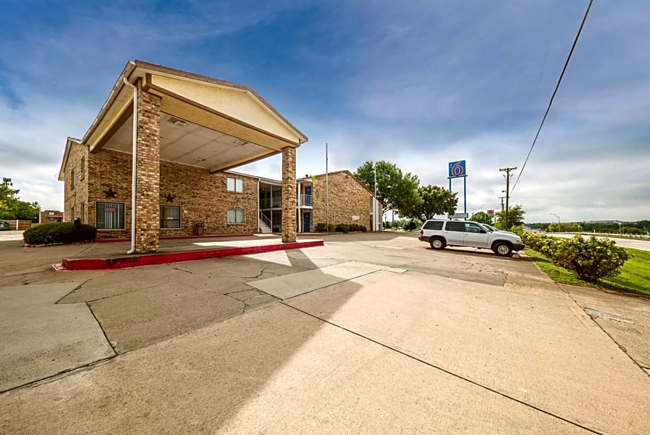 Motel 6-Red Oak, TX - Dallas