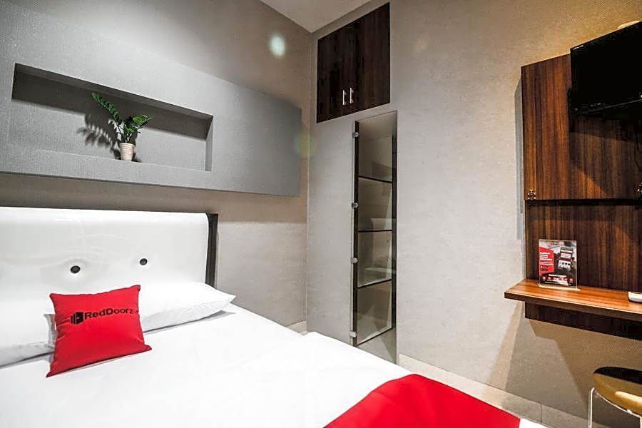 RedDoorz near Kebon Jeruk Jakarta