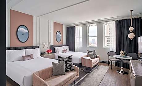Corner Queen Room with Two Queen Beds