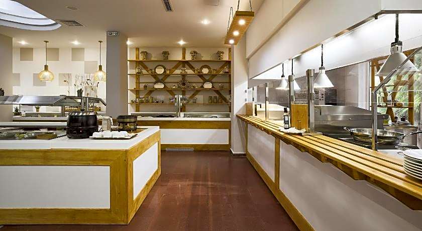 CHC Tylissos Beach Hotel