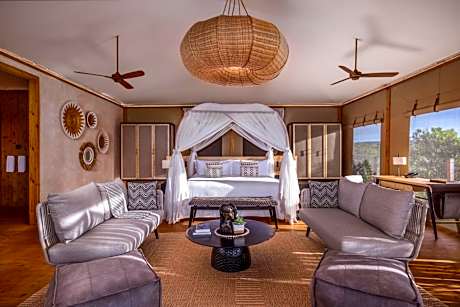 Deluxe King Suite with Balcony and River View