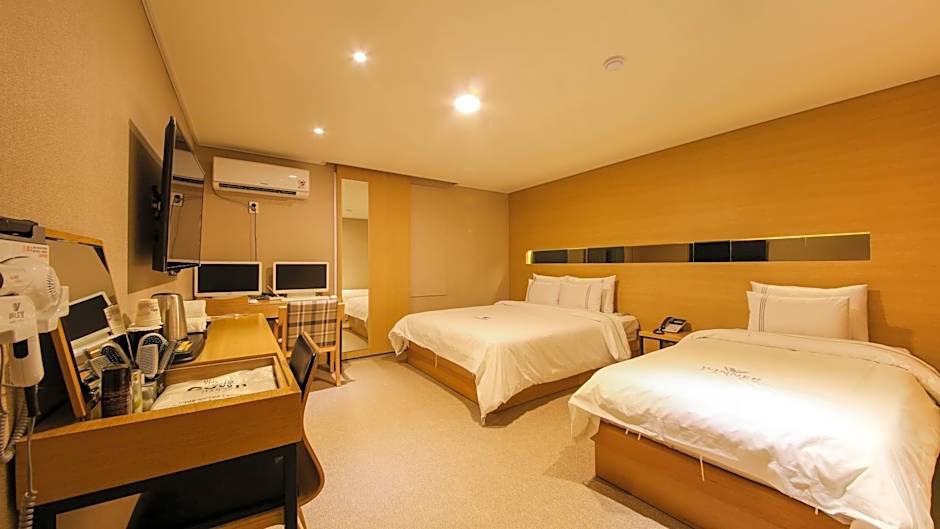 Winner Hotel
