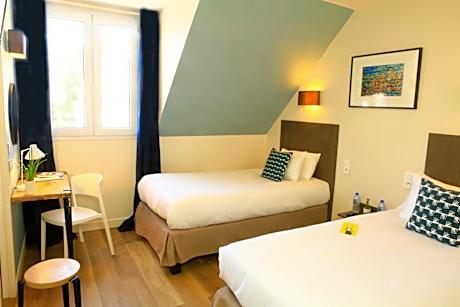 Classic Twin Room - Castle View