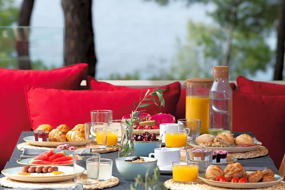 Amantes Villas and Suites