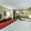 Comfort Inn & Suites Greenwood near University