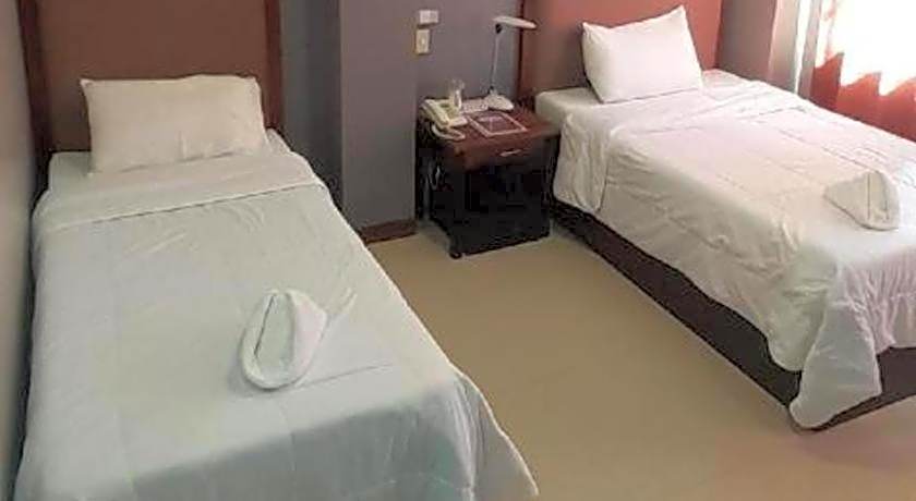 Hotel Camila 2