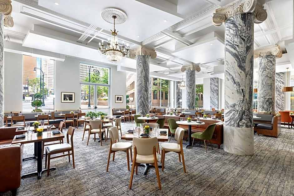The Candler Hotel Atlanta, Curio Collection by Hilton