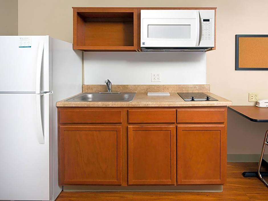 Extended Stay America Select Suites - Kansas City - Stadium