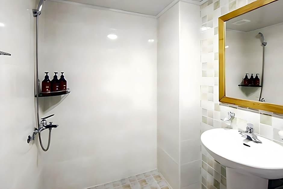 Dorcas Tourist Hostel