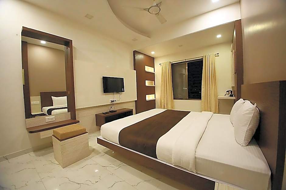 Hotel Madhuri Executive