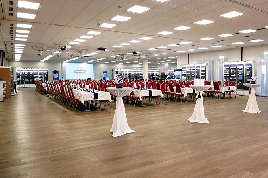 NOVAPARK Flugzeughotel Graz