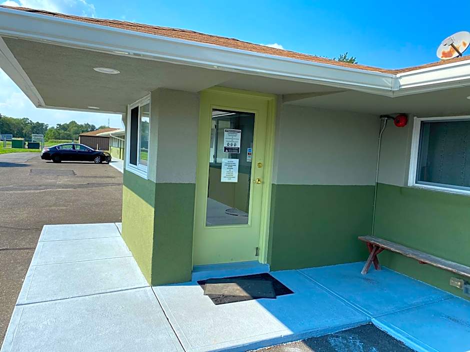 Red Carpet Inn & Suites Wrightstown