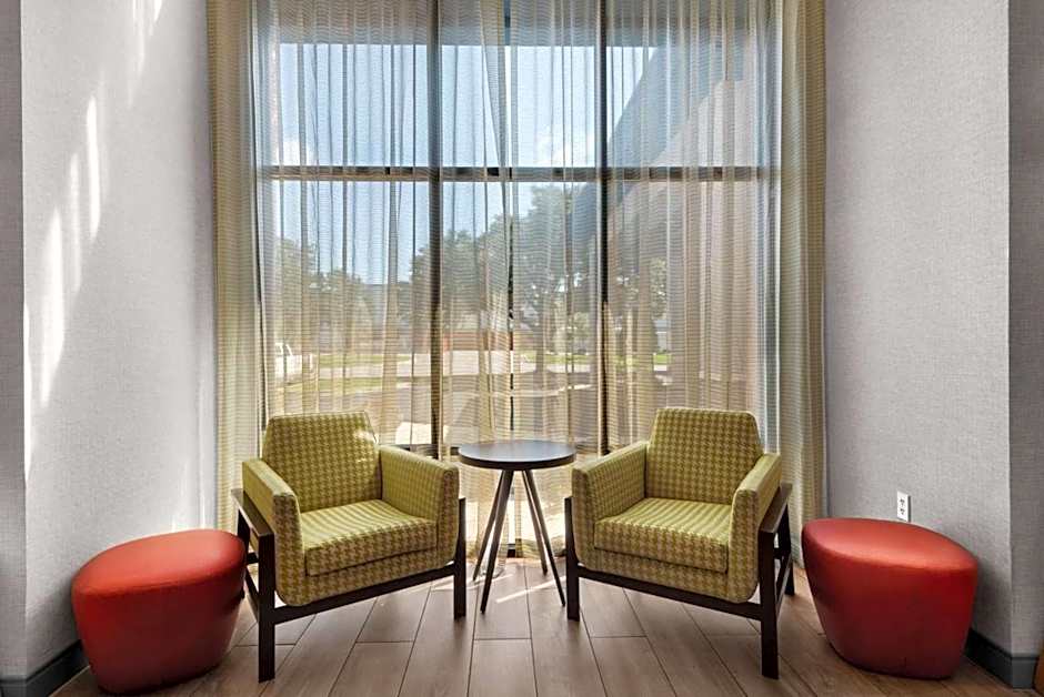 Hampton Inn By Hilton & Suites Pensacola I-10 N At University Town Plaza
