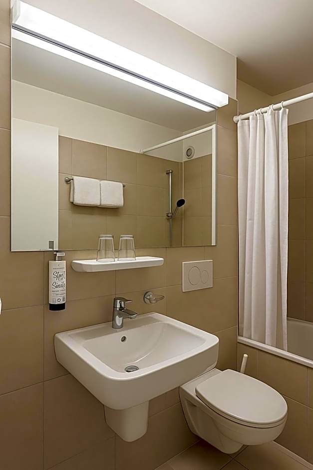 Hôtel de la Poste Martigny - City Center