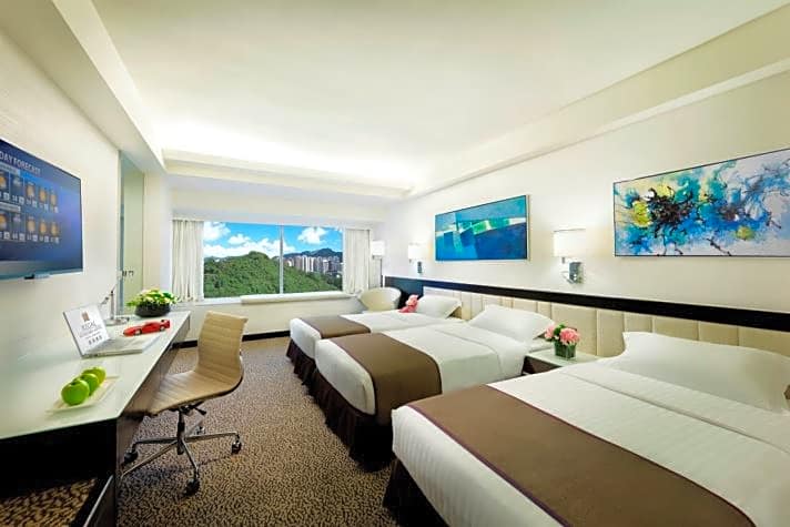 Regal Riverside Hotel