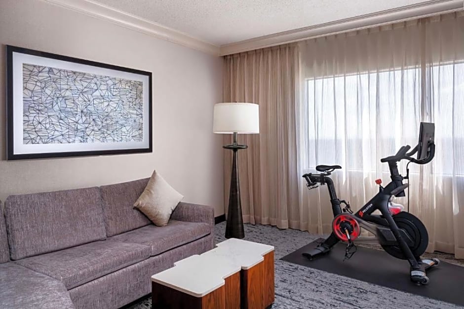 Hilton Dallas Lincoln Centre