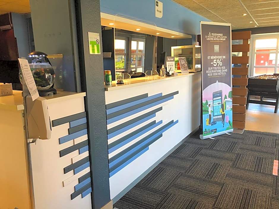 Kyriad Niort - La Creche