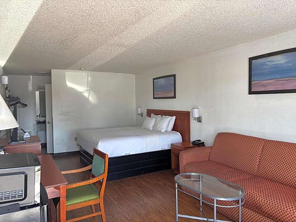 Travelodge Suites by Wyndham MacClenny