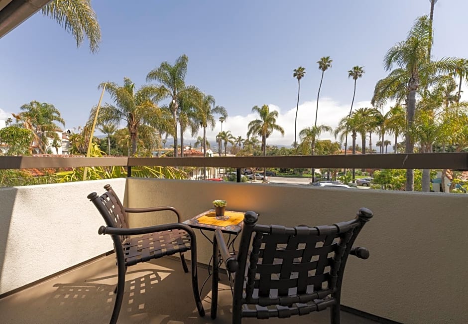 Franciscan Inn & Suites