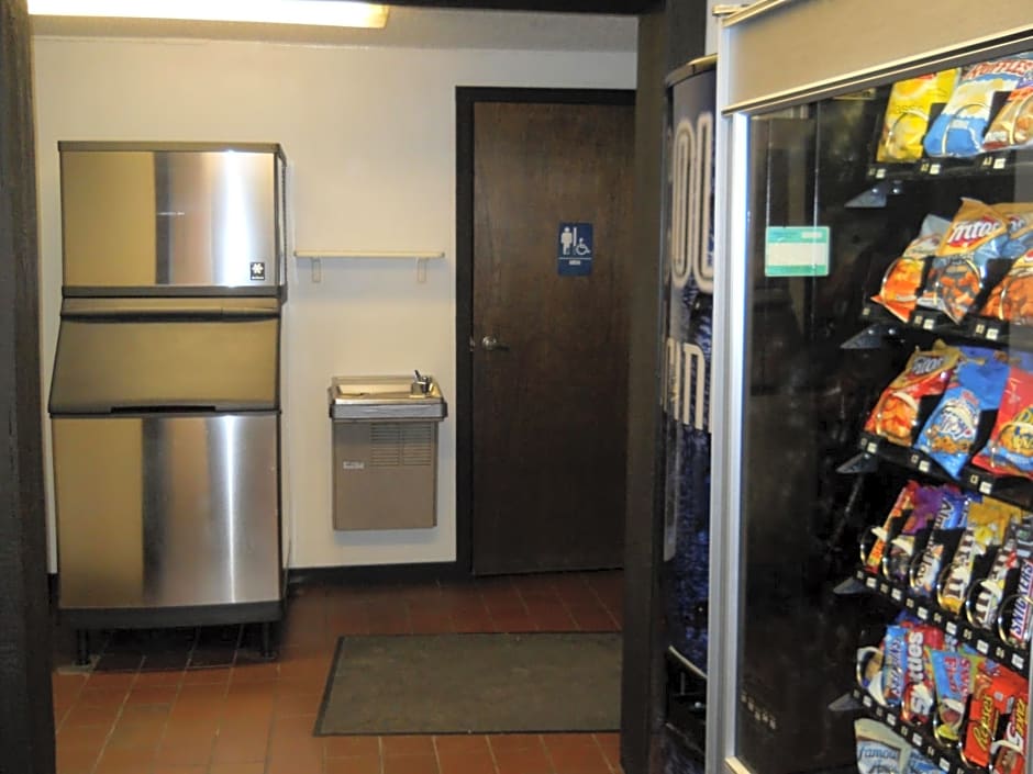Value Inn Motel - Milwaukee Airport South