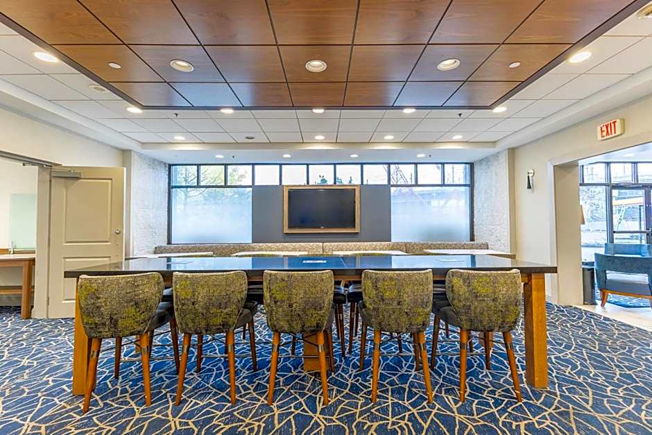 Holiday Inn Express Hotel & Suites Boston-Cambridge By IHG