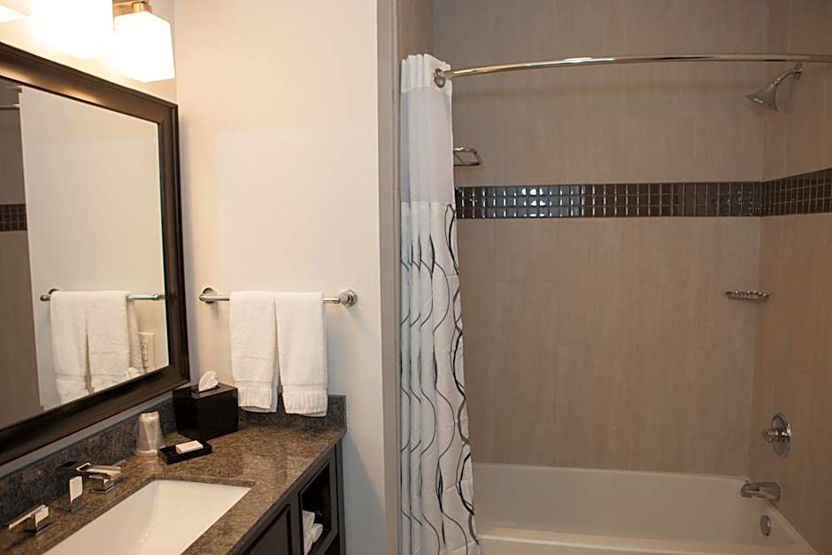 La Quinta Inn & Suites by Wyndham Lubbock Southwest