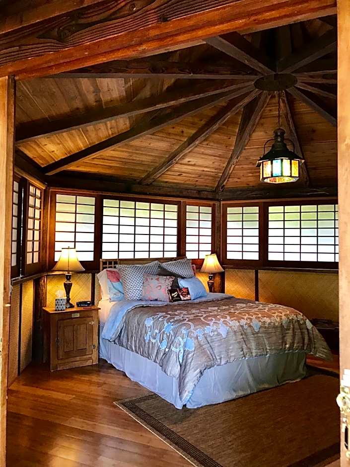 Hale Maluhia Country Inn