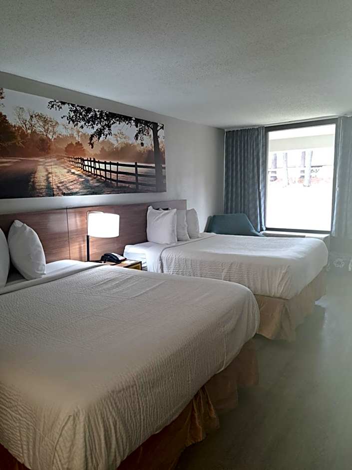 Days Inn & Suites by Wyndham Rocky Mount Golden East