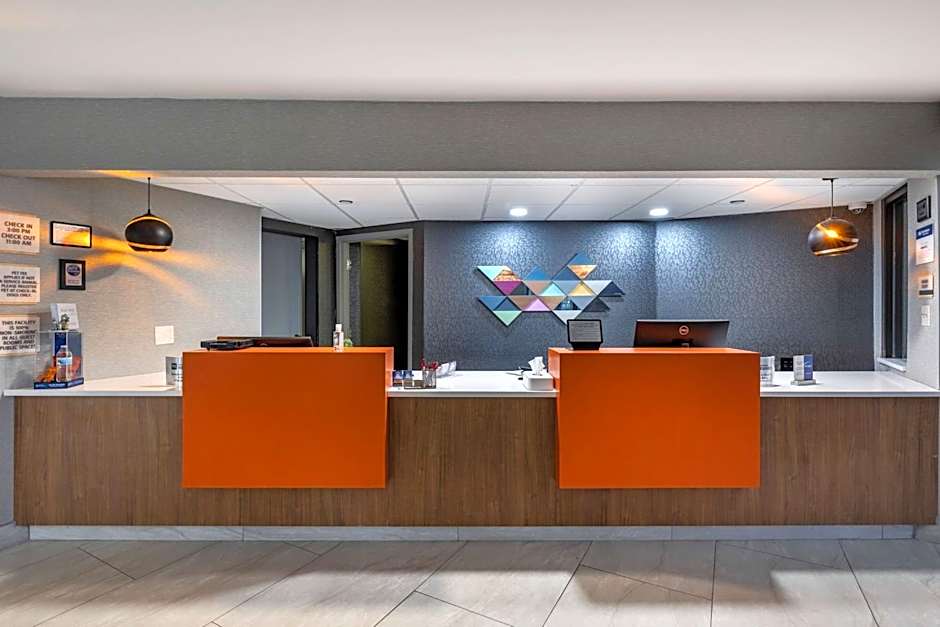 Best Western Plus St. Louis West-Westport