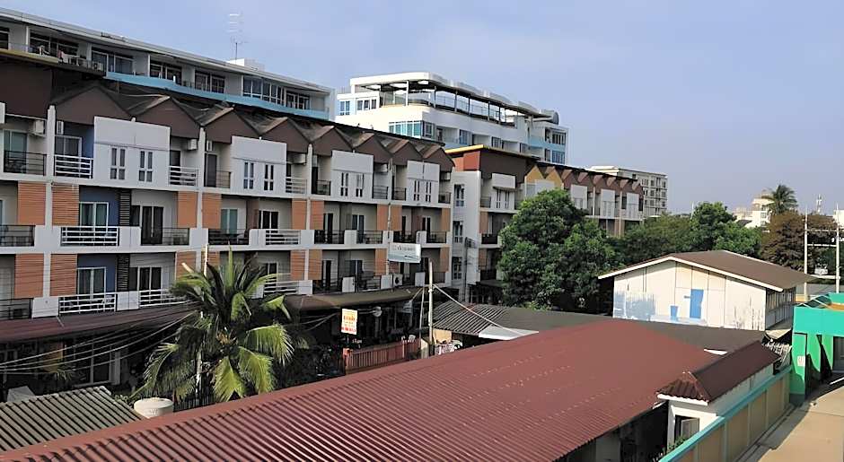 The Sea Bangsean Hotel