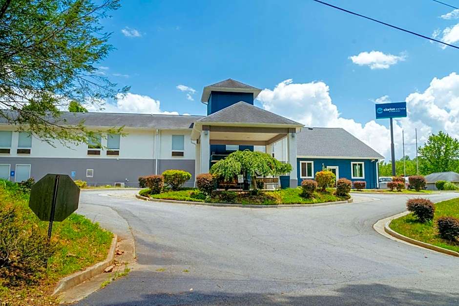 Clarion Pointe - Dillard near Blue Ridge Mountains