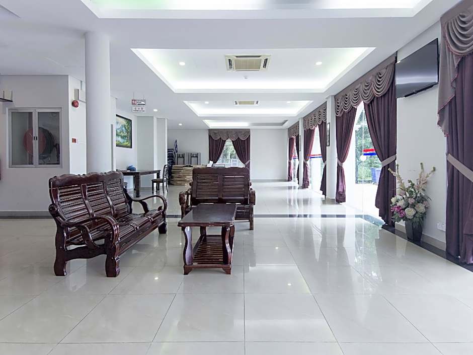 S2 Hotel