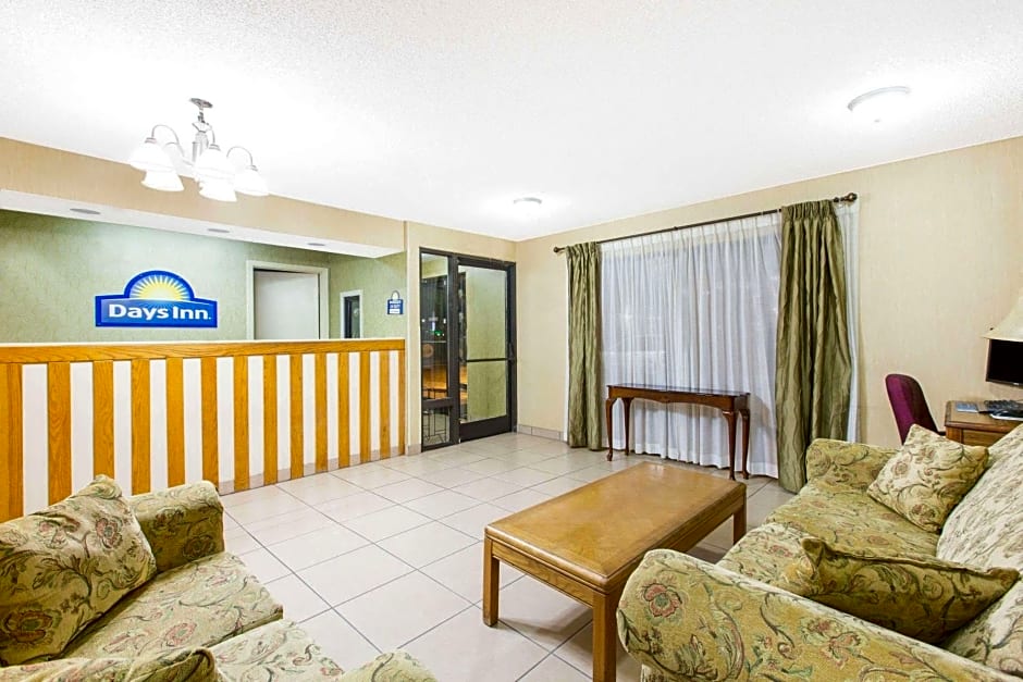 Days Inn by Wyndham Ripley
