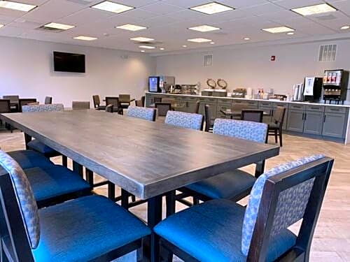 The Hub Middletown Red Bank- Best Western Signature Collection