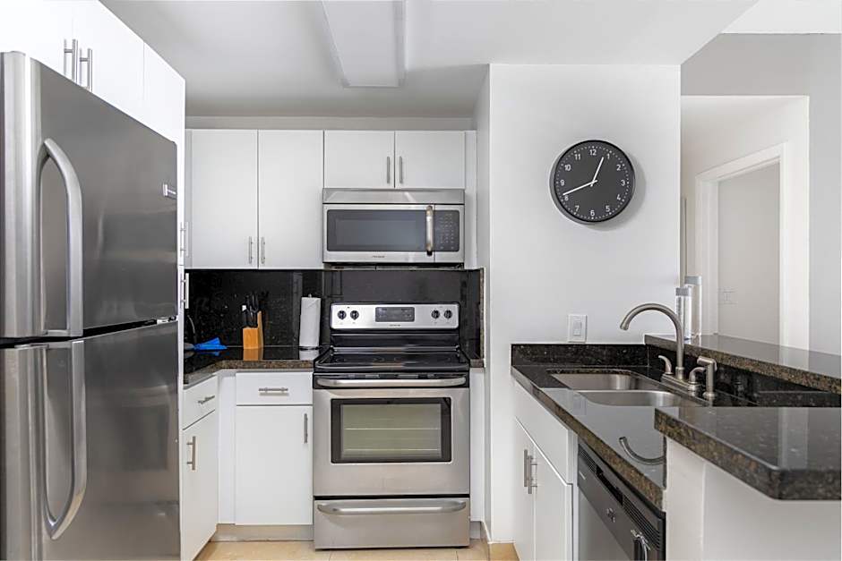 Fortune House Hotel Suites